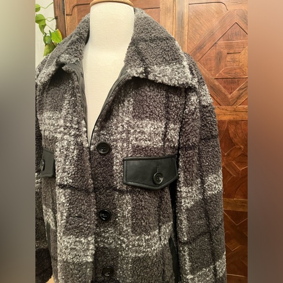 NVLT Check Berber Shacket - Picture 5 of 8